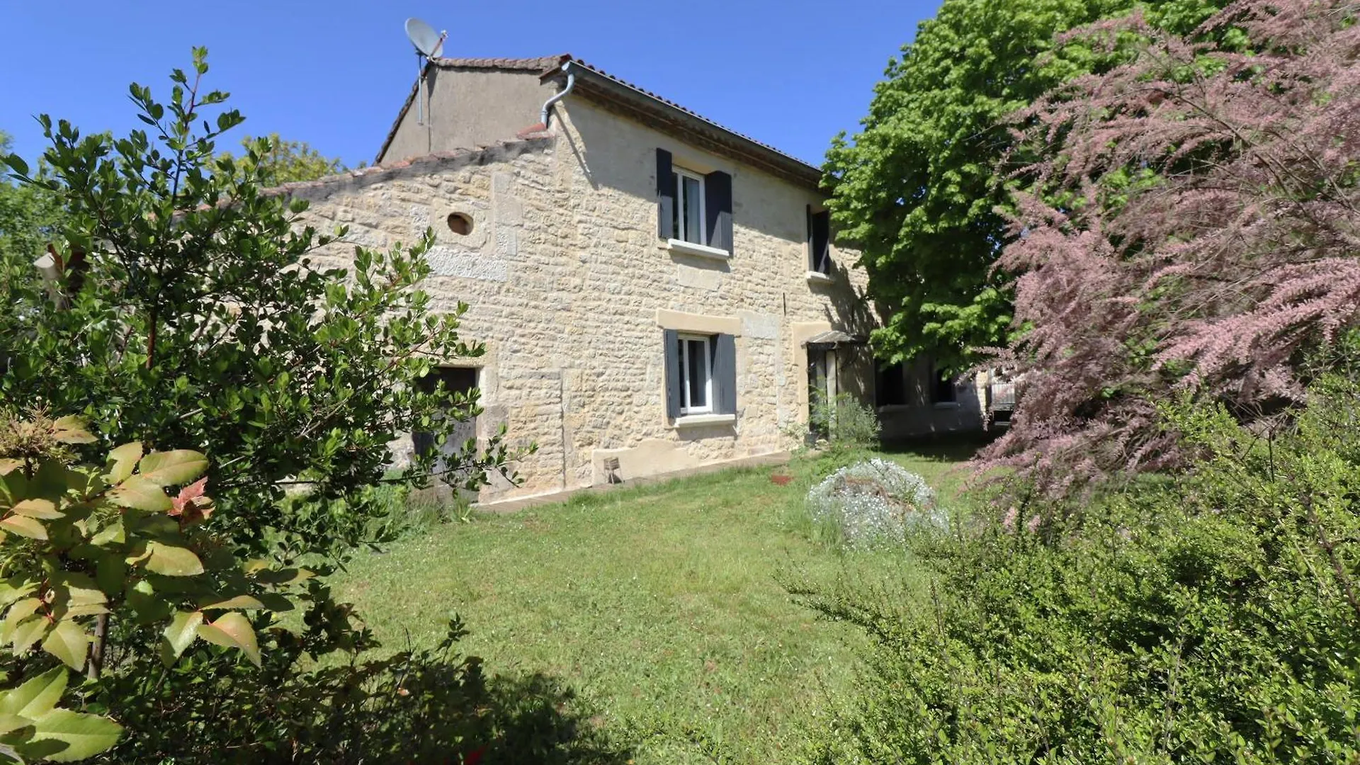 Couette-café O'Manava Lodge Et Bien-Etre Virac France